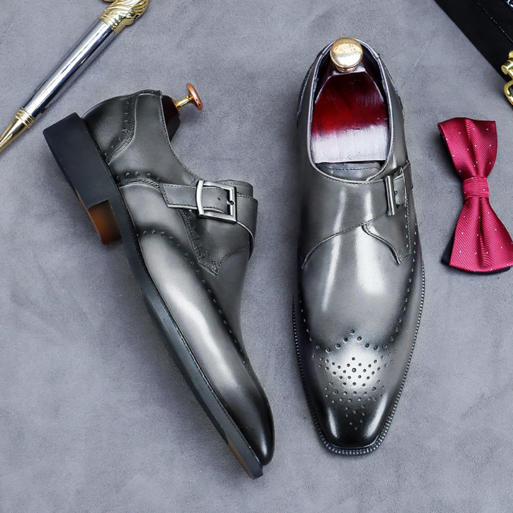 Chaussures En Cuir Pour Hommes 2024 Affaires Décontractées Boucle Sculptée Ensemble Pieds Jeunes Formelles Britanniques